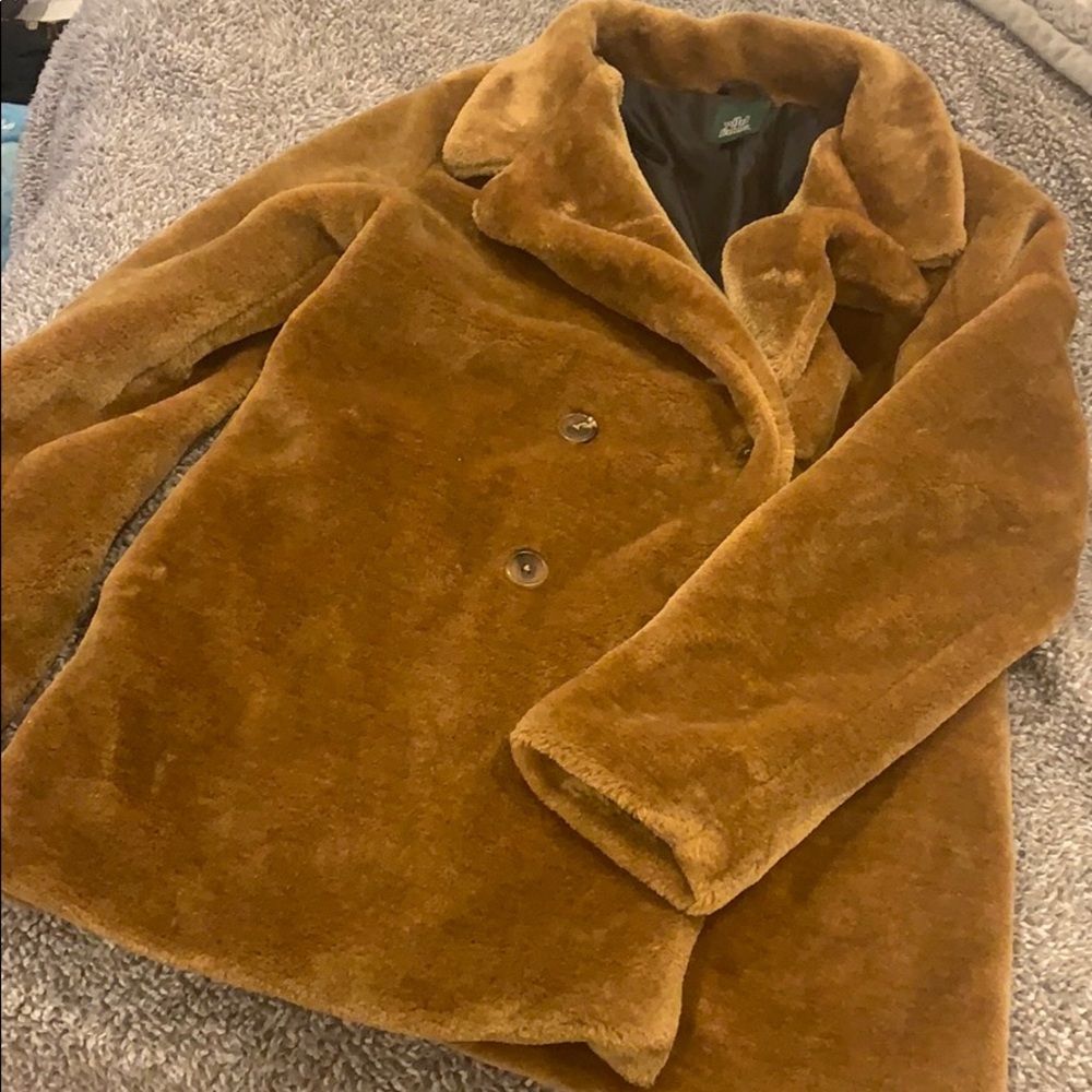 ❤️Wild Fable Faux Fur coat EUC